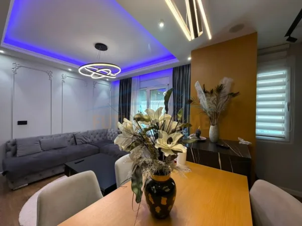 Tirane, shitet apartament 2+1 Kati 4, 98 m² 245.000 € (Ish-Fusha e Aviacionit)