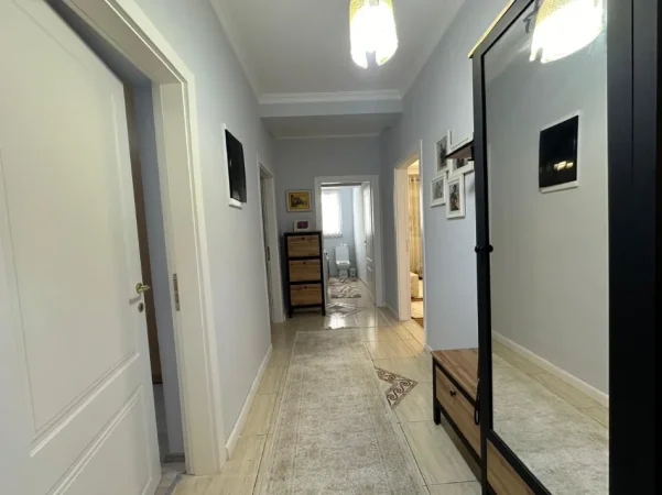 Tirane, jepet me qera apartament Kati 5, 140 m² 900 € 