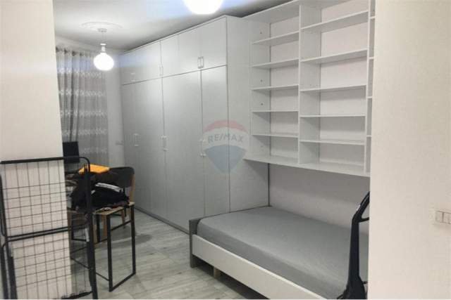 Tirane, jepet me qera 2+1 Kati 2, 86 m² 500 Euro (Medreseja)