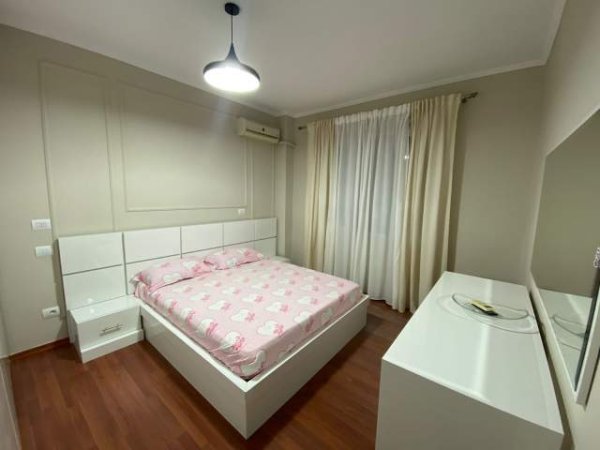 Tirane, jepet me qera apartament 2+1 Kati 6, 75 m² 700 Euro (Mozaiku 21 Dhjetori, Tirane.)