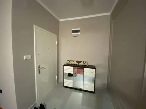 Tirane, jepet me qera apartament 2+1 Kati 6, 75 m² 700 Euro (Mozaiku 21 Dhjetori, Tirane.)