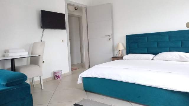 Tirane, jap me qera ditore apartament 5+1+BLK Kati 8, 85 Euro (Rruga Dritan Hoxha)