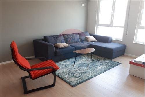 Tirane, jepet me qera apartament 2+1+BLK Kati 6, 80 m² 600 Euro (Te Materniteti i Ri)