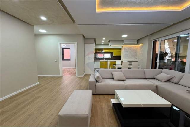 Tirane, shitet apartament 3+1 Kati 2, 123 m² 189.000 Euro (Eleonora)