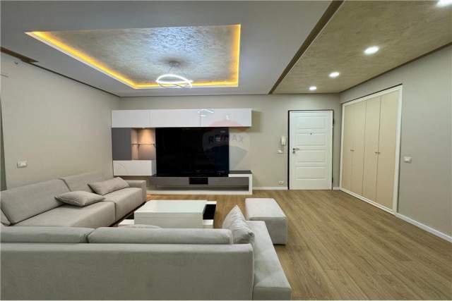 Tirane, shitet apartament 3+1+BLK Kati 2, 135 m² 197.000 Euro (Bill Klinton)