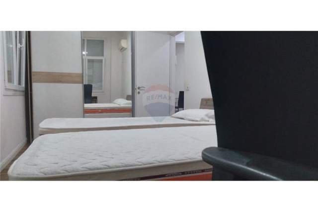 Tirane, jepet me qera apartament 2+1+BLK Kati 8, 105 m² 800 Euro