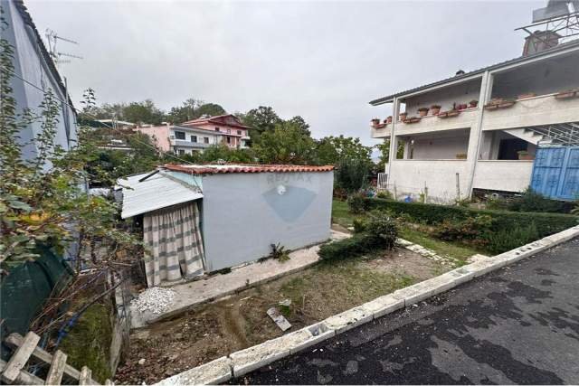 Tirane, shitet Vile 3+1+A+BLK Kati 0, 290 m² 105.000 Euro