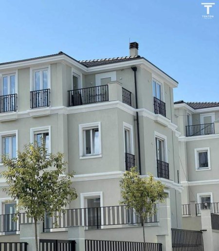 Tirane, shitet Vile 3 Katshe Kati 3, 234 m² 425.000 Euro (TEG)