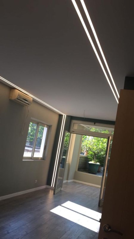 Tirane, jepet me qera ambjent për zyra, Kati 2, 40 m² 450 Euro (Myslym Shyri)