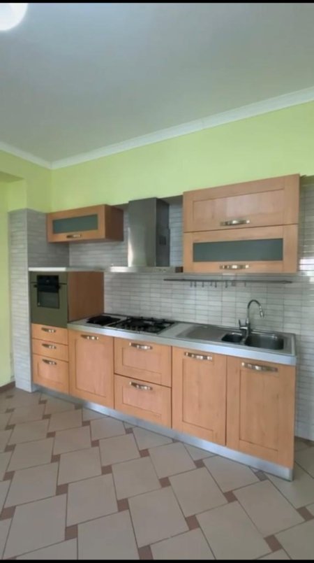 Tirane, jepet me qera apartament Kati 2, 75 m² 600 Euro (RRUGA E BOGDANEVE)