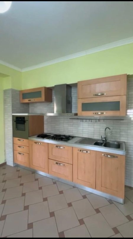 Tirane, jepet me qera apartament Kati 2, 75 m² 600 Euro (RRUGA E BOGDANEVE)