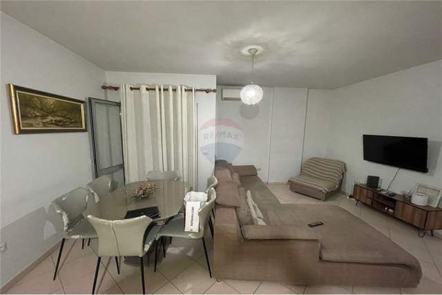 Tirane, shitet apartament 1+1 Kati 8, 69 m² 115.000 Euro (Zogu i Zi)