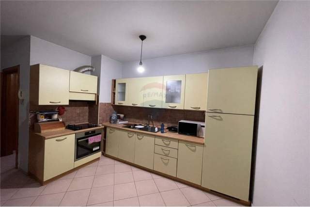 Tirane, shitet apartament 1+1 Kati 8, 69 m² 115.000 Euro (Zogu i Zi)