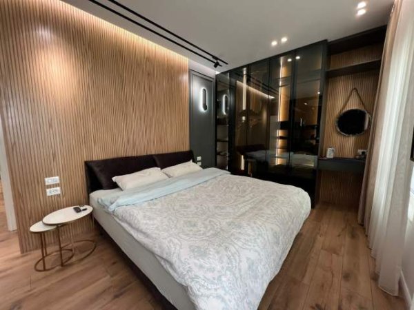 Tirane, shitet apartament Kati 3, 115 m² 5 Leke (Kompleksi FZ)