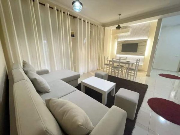 Tirane, jepet me qera apartament 2+1+BLK Kati 4, 105 m² 650 Euro (PRANE ISH-UET)