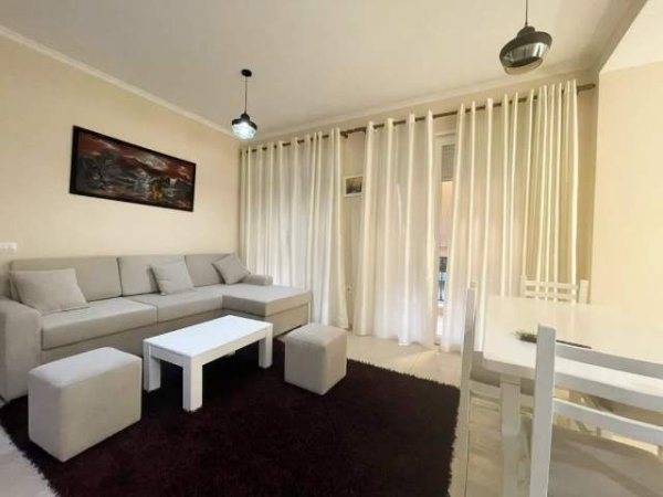 Tirane, jepet me qera apartament 2+1+BLK Kati 4, 105 m² 650 Euro (PRANE ISH-UET)