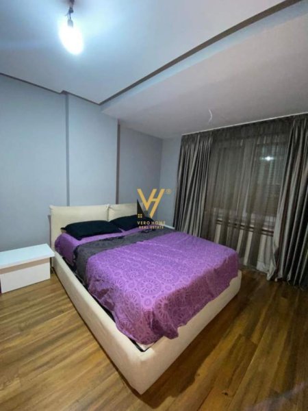 Tirane, jepet me qera apartament 3+1 Kati 6, 250 m² 2.500 Euro (KOMUNA E PARISIT)