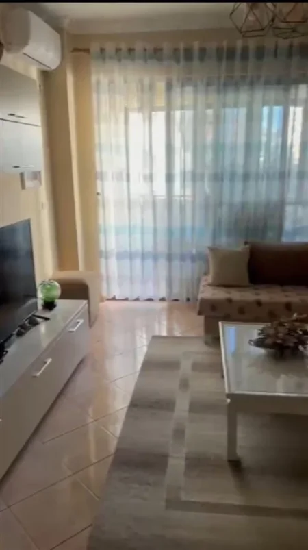 Tirane, jepet me qera apartament 2+1 Kati 3, 90 m² 480 € (Yzberisht)