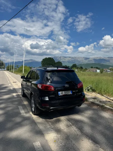 Pogradec, SUV Nafte, gri metalizato automatik Kondicioner 284.000 km 6.000 €