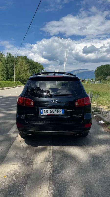 Pogradec, SUV Nafte, gri metalizato automatik Kondicioner 284.000 km 6.000 €