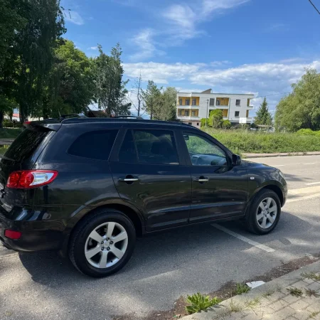 Pogradec, SUV Nafte, gri metalizato automatik Kondicioner 284.000 km 6.000 €