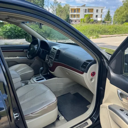 Pogradec, SUV Nafte, gri metalizato automatik Kondicioner 284.000 km 6.000 €