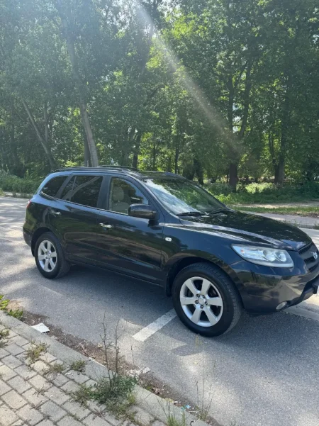 Pogradec, SUV Nafte, gri metalizato automatik Kondicioner 284.000 km 6.000 €