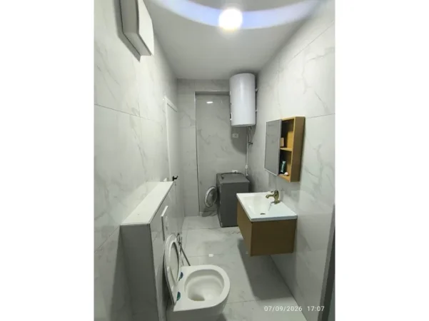 Tirane, jepet me qera apartament 1+1+Ballkon Kati 5, 62 m² 600 € (Stadiumi Dinamo)