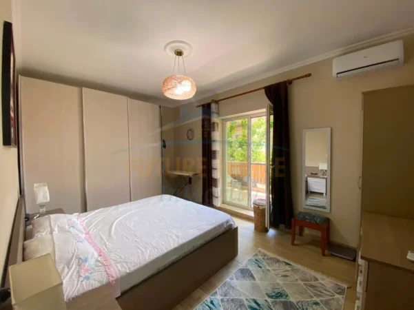 Tirane, jepet me qera apartament 2+1+Ballkon Kati 2, 90 m² 650 € (Tregu Elektrik)