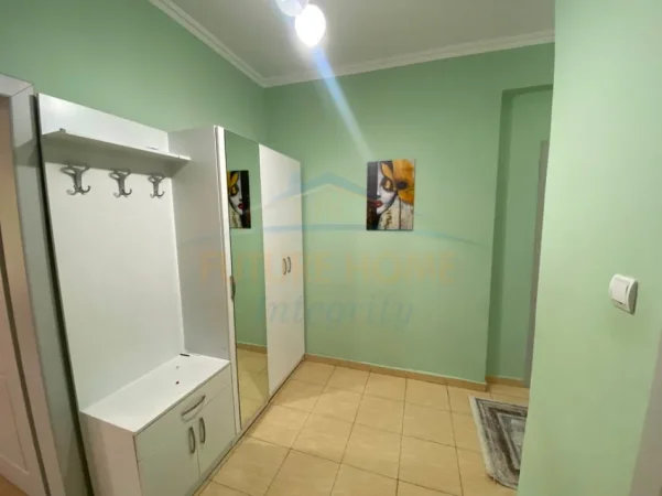 Tirane, jepet me qera apartament 2+1+Ballkon Kati 2, 90 m² 650 € (Tregu Elektrik)