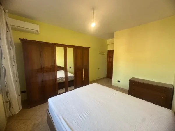 Tirane, jepet me qera nga Pronari, pa-komision Vile Vile 3 Katshe Kati 2, 599 m² 4.000 €