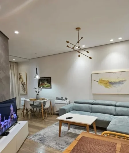 Tirane, jepet me qera apartament 1+1 Kati 2, 70 m² 600 € (KOPSHTI BOTANIK)