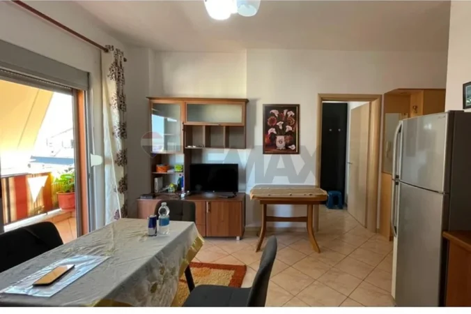 Tirane, jepet me qera apartament 1+1+Ballkon Kati 4, 55 m² 350 € (Sotir Caci)
