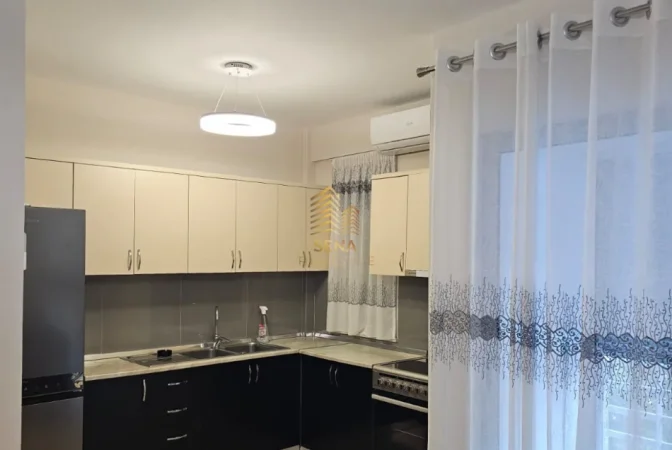 Tirane, jepet me qera apartament 2+1 Kati 1, 76 m² 550 € (Rruga 5 Maji)
