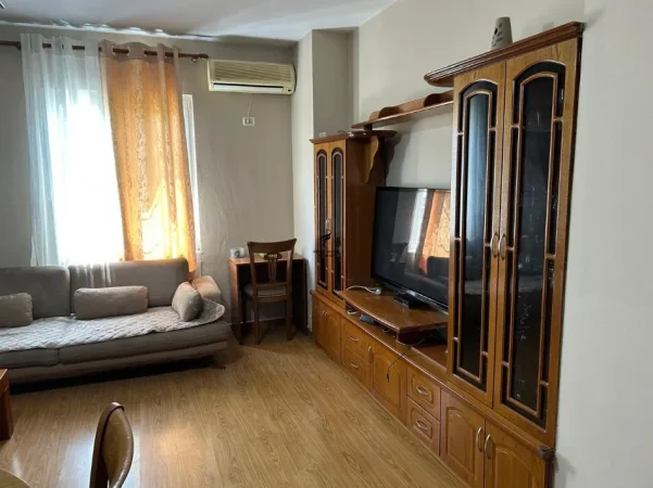 Tirane, jepet me qera apartament 2+1 Kati 2, 100 m² 600 € (RRUGA E ELBASANIT)