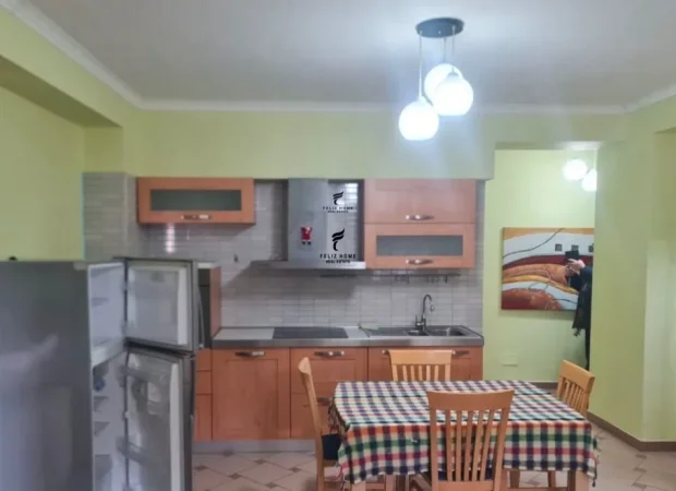 Tirane, jepet me qera apartament 1+1 Kati 2, 74 m² 650 € (RRUGA E DURRESIT)