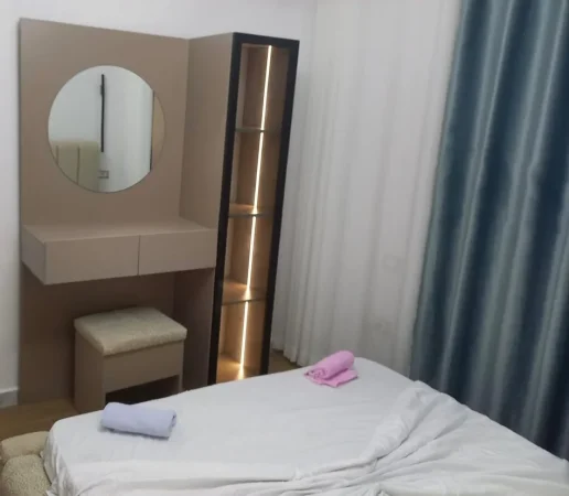 Tirane, jepet me qera apartament 2+1 Kati 2, 95 m² 550 € (Fresku)