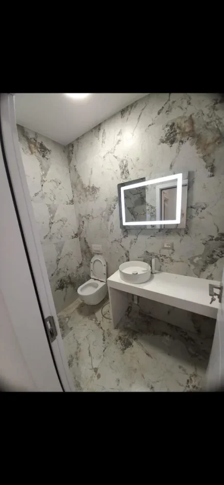 Tirane, jepet me qera apartament 2+1 Kati 2, 95 m² 550 € (Fresku)