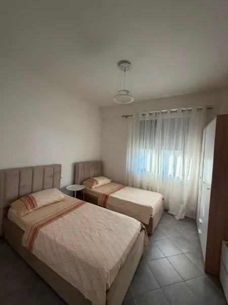 Tirane, jepet me qera apartament 2+1 , 100 m² 750 € (Don Bosko)
