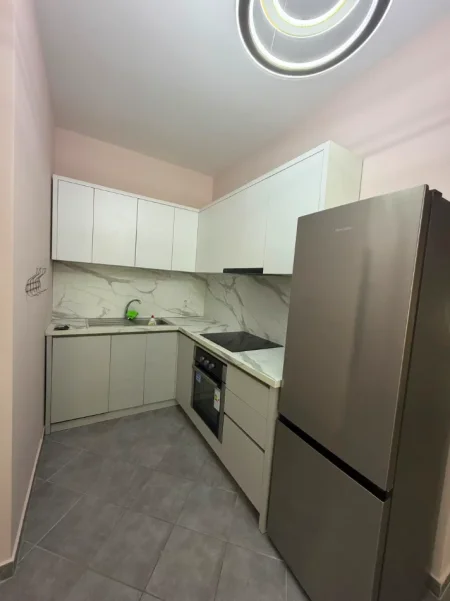 Tirane, jepet me qera apartament 2+1 , 100 m² 750 € (Don Bosko)
