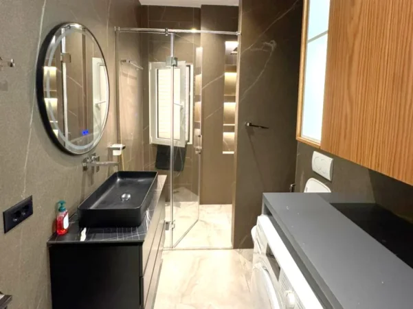 Tirane, jepet me qera apartament 1+1+Ballkon Kati 2, 85 m² 800 € 