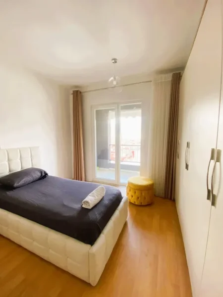 Tirane, jepet me qera apartament 2+1+Ballkon Kati 9, 100 m² 650 € 