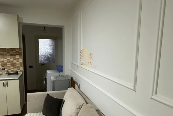 Tirane, jepet me qera apartament 1+1 Kati 2, 50 m² 300 € (Shkoze)