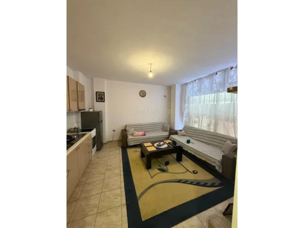 Tirane, shitet apartament 1+1 Kati 2, 67 m² 89.000 € (Yrshek)