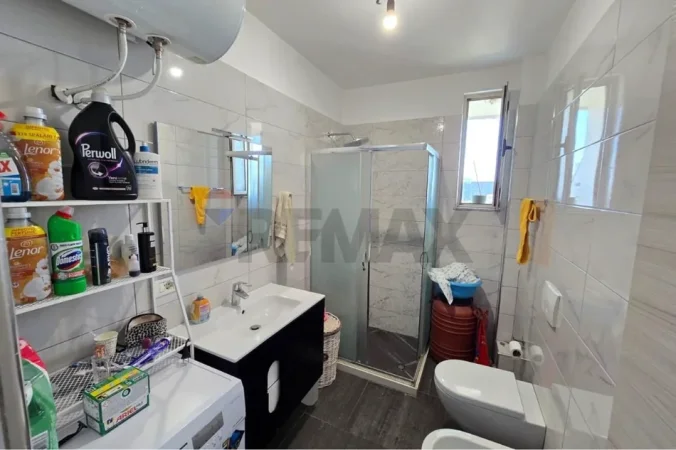 Tirane, shitet apartament 2+1 Kati 6, 80 m²  Fusha aviacionit