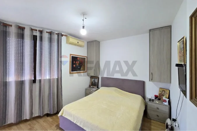 Tirane, shitet apartament 2+1 Kati 6, 80 m²  Fusha aviacionit