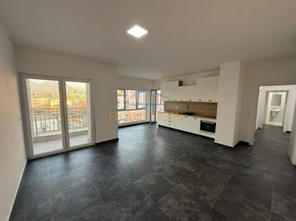 Tirane, shes apartament 2+1+Ballkon Kati 4, 118 m² 285.000 € (zogu i zi)