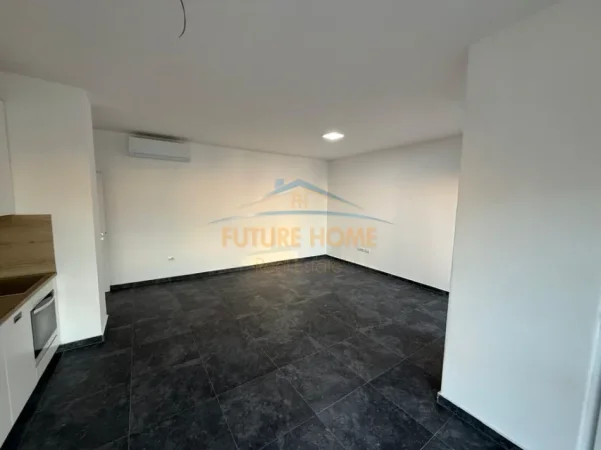 Tirane, shes apartament 2+1+Ballkon Kati 4, 118 m² 285.000 € (zogu i zi)