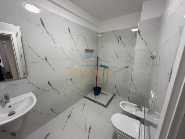 Tirane, shes apartament 2+1+Ballkon Kati 4, 118 m² 285.000 € (zogu i zi)
