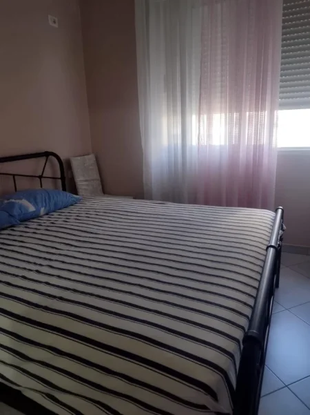 Tirane, jepet me qera apartament 1+1 Kati 7, 70 m² 450 € (Amerikan 3)